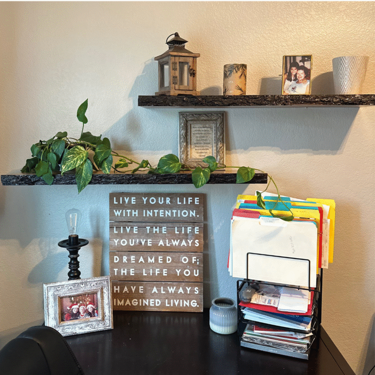 Know it All : Floating Shelves Stylish, Compact, and Strong